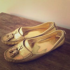 Tory Burch gold leather loafers sz 61\2